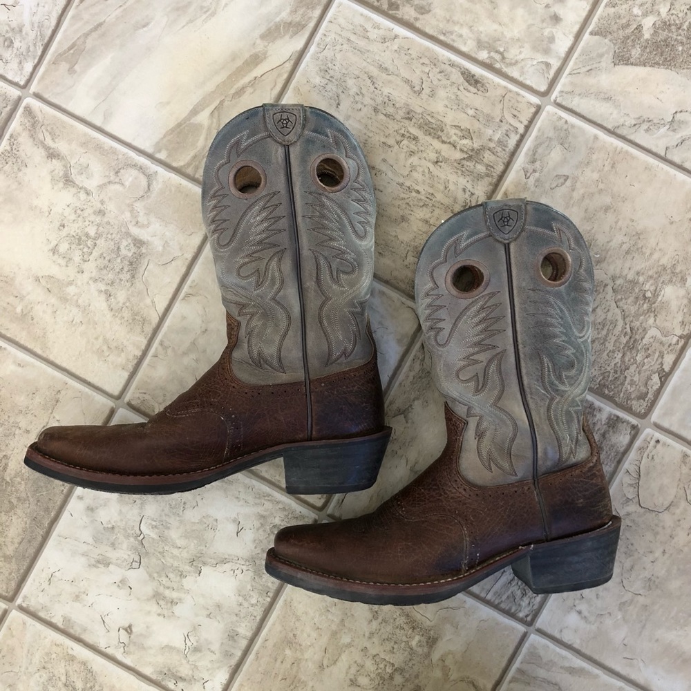 Ariat Mens Heritage Roughstock Square Toe Cowboy Boots